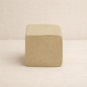 麻布上的熟料土